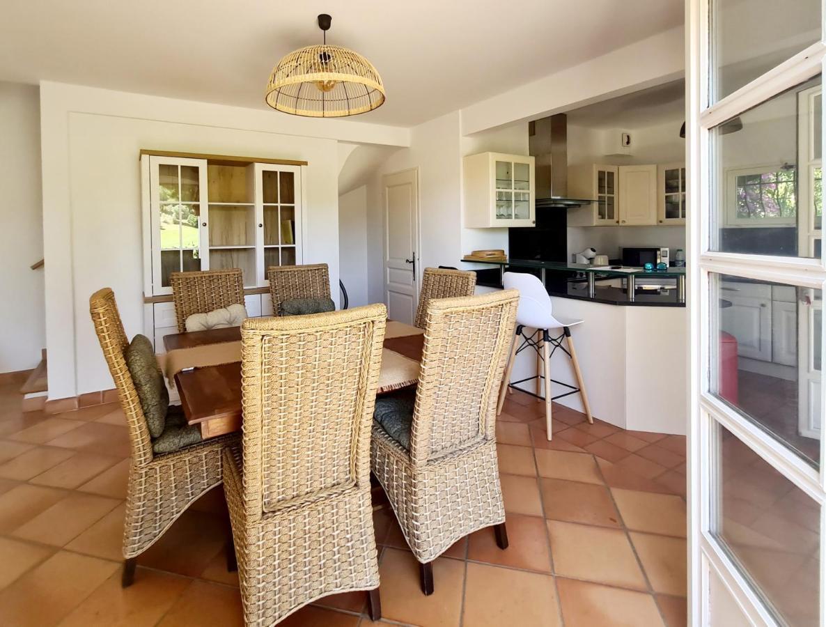 Superbe Villa-Domaine Avec Golf Piscine Et Tennis Saint-Cyr-sur-Mer Ngoại thất bức ảnh